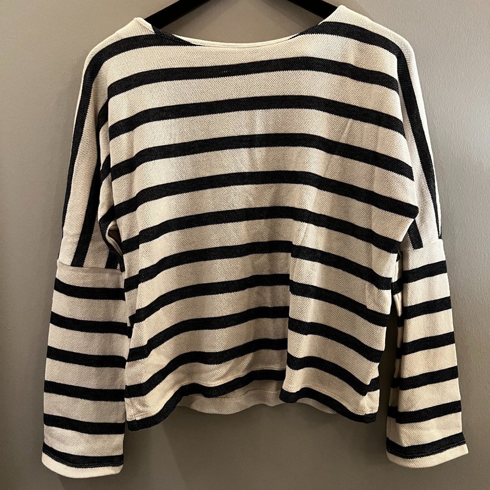 Banana Republic Long Sleeve Stripped Sweater